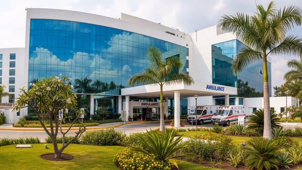 Fachada principal de Hospital Médica Sur en Ciudad de México — Hospital Médica Sur